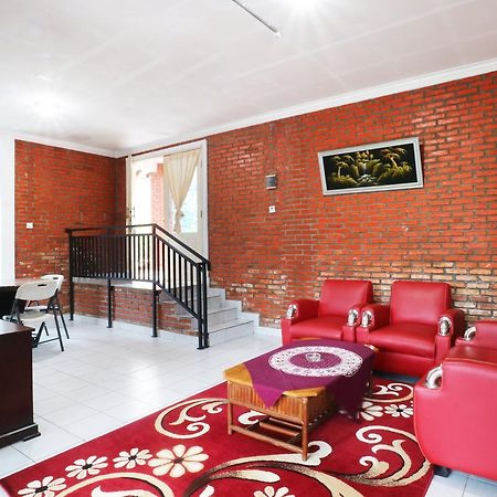 Villa Madani Paragajen Buitenkant foto
