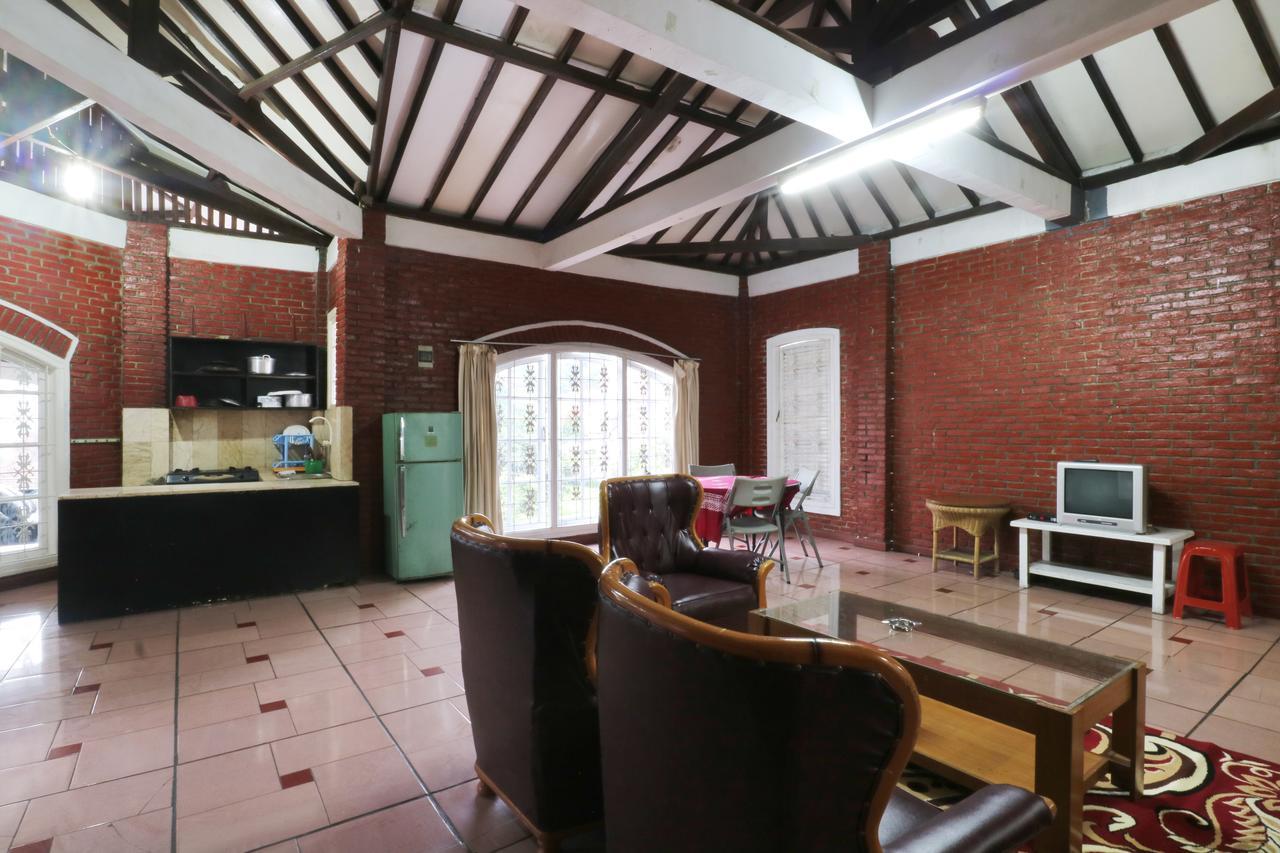 Villa Madani Paragajen Buitenkant foto